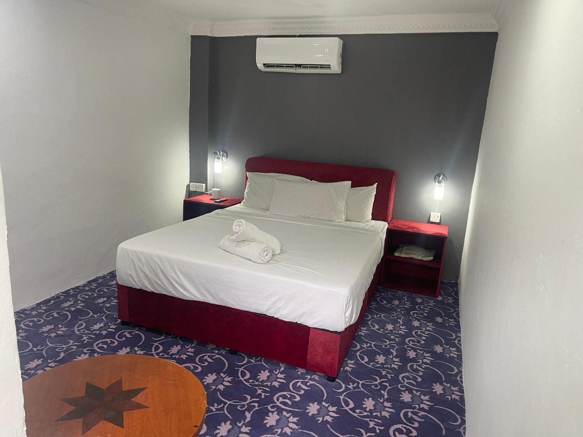 פורט דיקסון Green Town Hotel And Resort מראה חיצוני תמונה