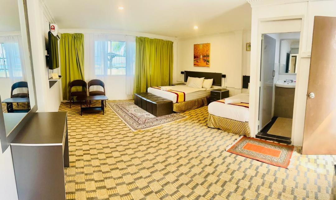 פורט דיקסון Green Town Hotel And Resort מראה חיצוני תמונה